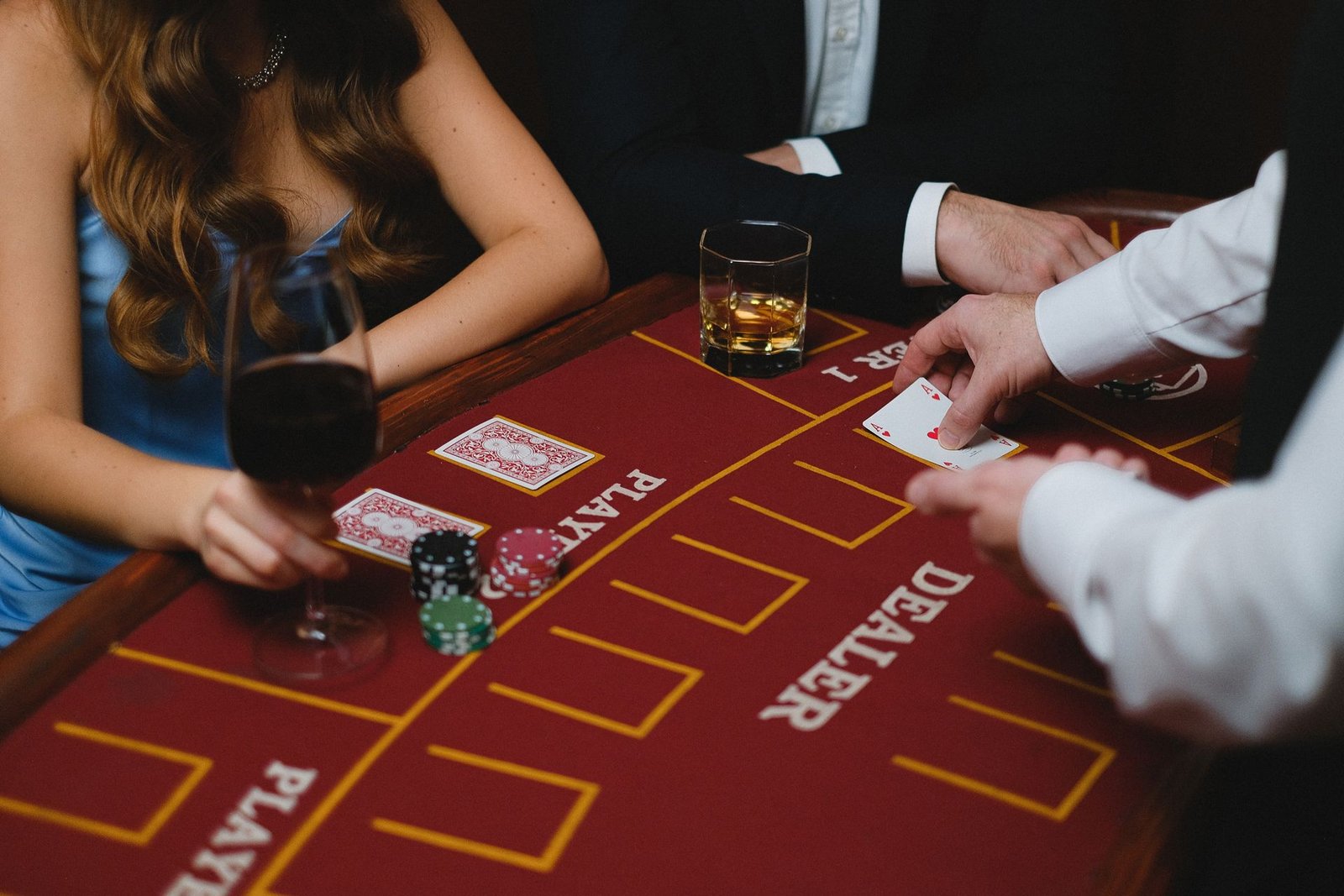 King Johnnie Review: Fast Payout Virtual Casino & Game Odds